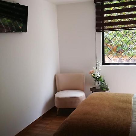 Chapelet Hostal Tababela Εξωτερικό φωτογραφία