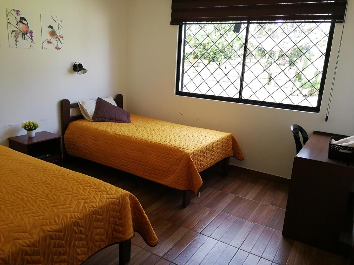 Chapelet Hostal Tababela Εξωτερικό φωτογραφία