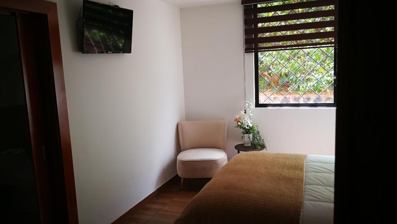 Chapelet Hostal Tababela Εξωτερικό φωτογραφία