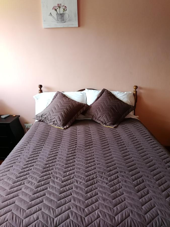 Chapelet Hostal Tababela Εξωτερικό φωτογραφία