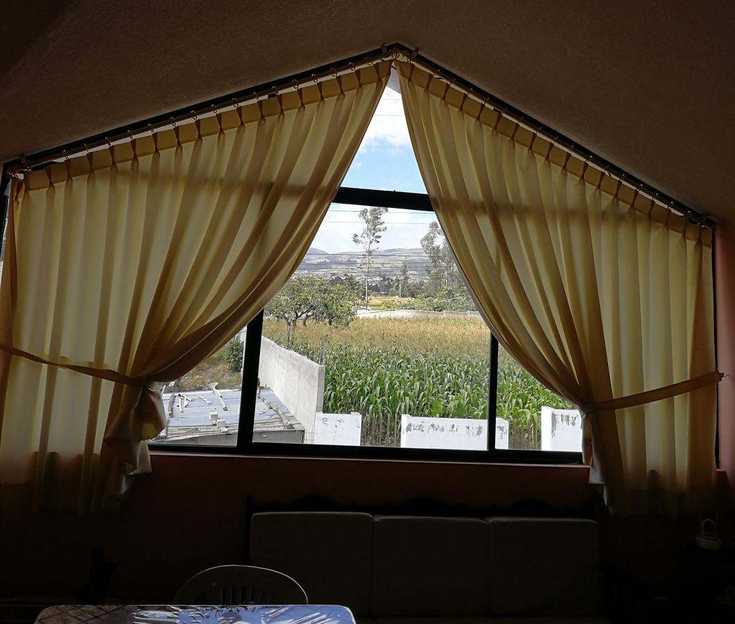 Chapelet Hostal Tababela Εξωτερικό φωτογραφία