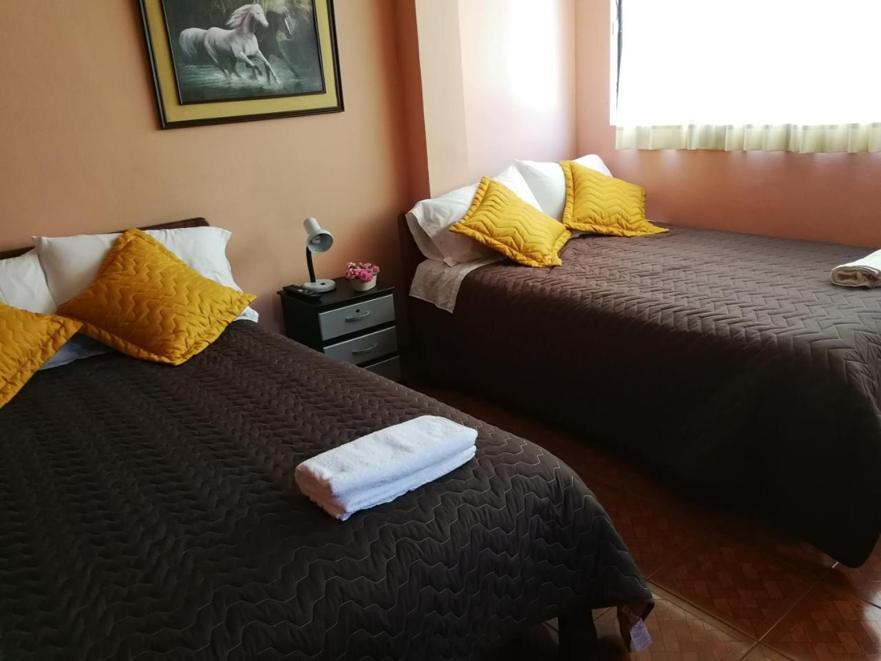 Chapelet Hostal Tababela Εξωτερικό φωτογραφία