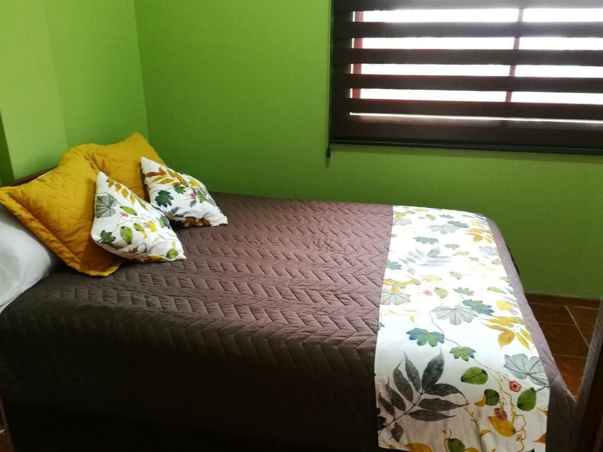 Chapelet Hostal Tababela Εξωτερικό φωτογραφία