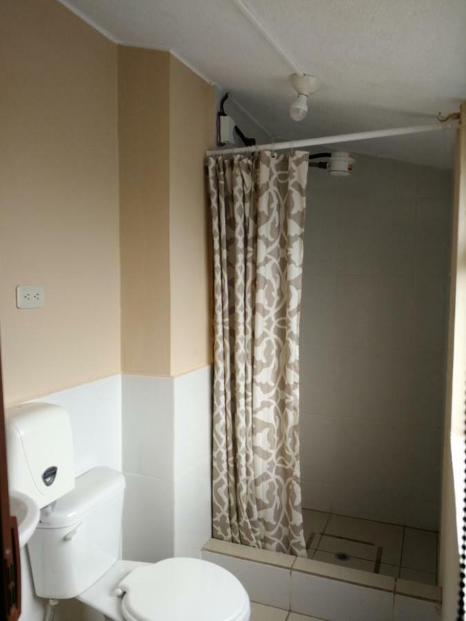 Chapelet Hostal Tababela Εξωτερικό φωτογραφία