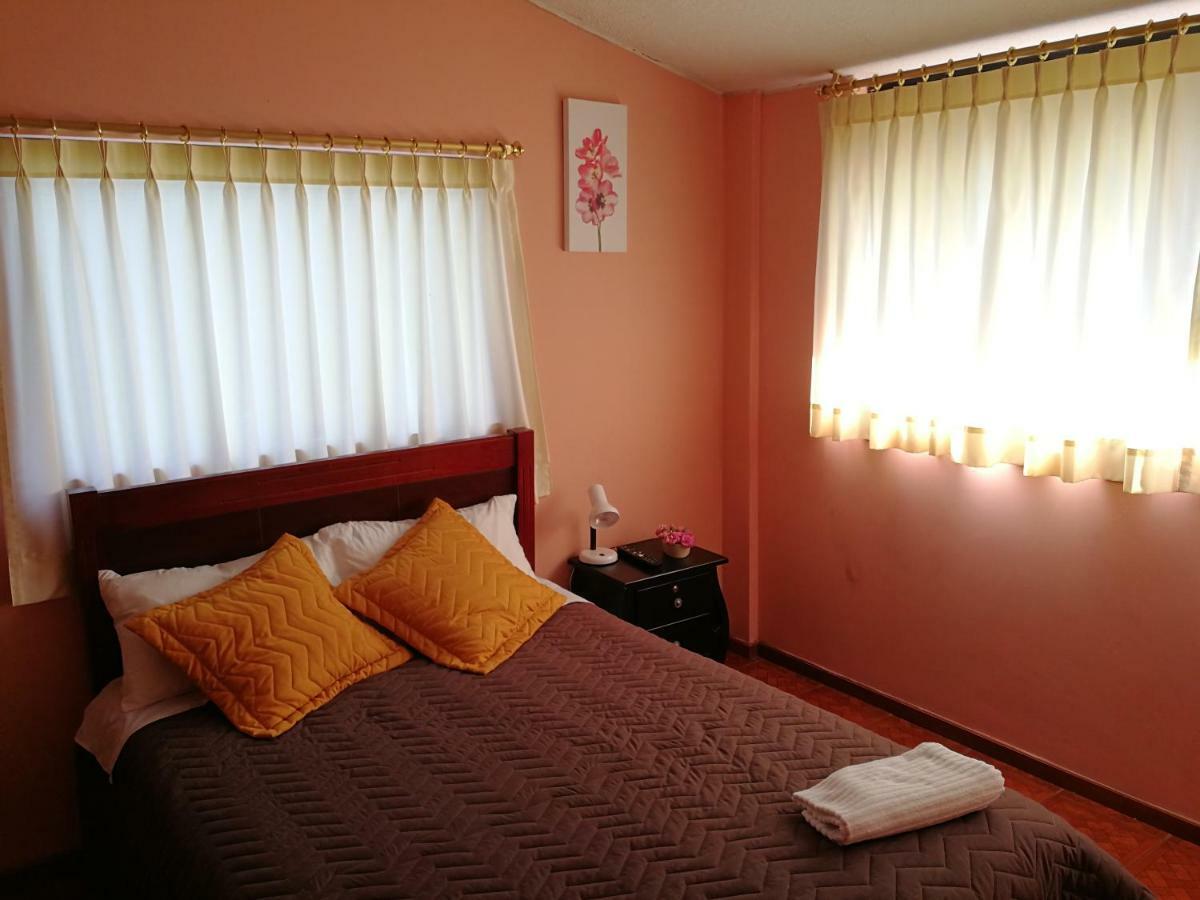Chapelet Hostal Tababela Εξωτερικό φωτογραφία